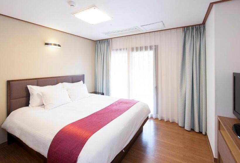 Resort Holiday Inn & Suites Alpensia Pyeongchang Suites, An Ihg