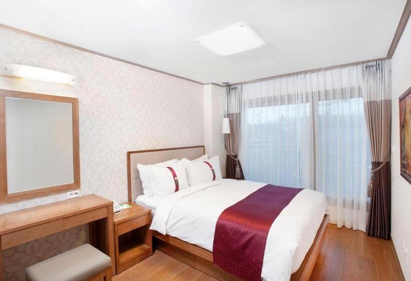 Resort Holiday Inn & Suites Alpensia Pyeongchang Suites, An Ihg