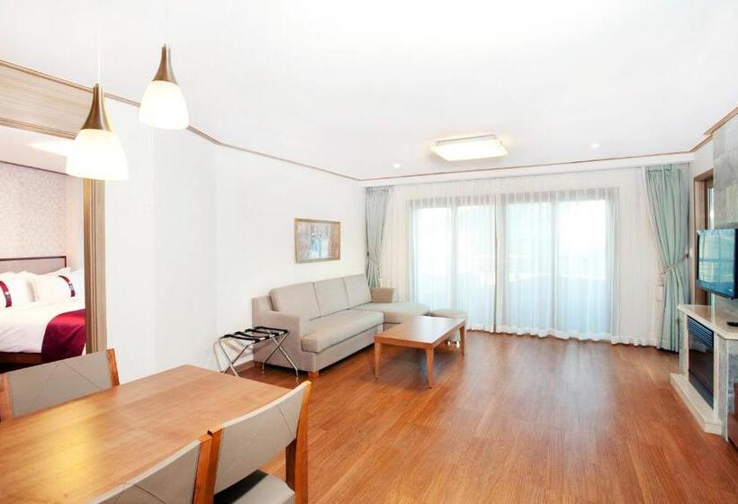 Resort Holiday Inn & Suites Alpensia Pyeongchang Suites, An Ihg