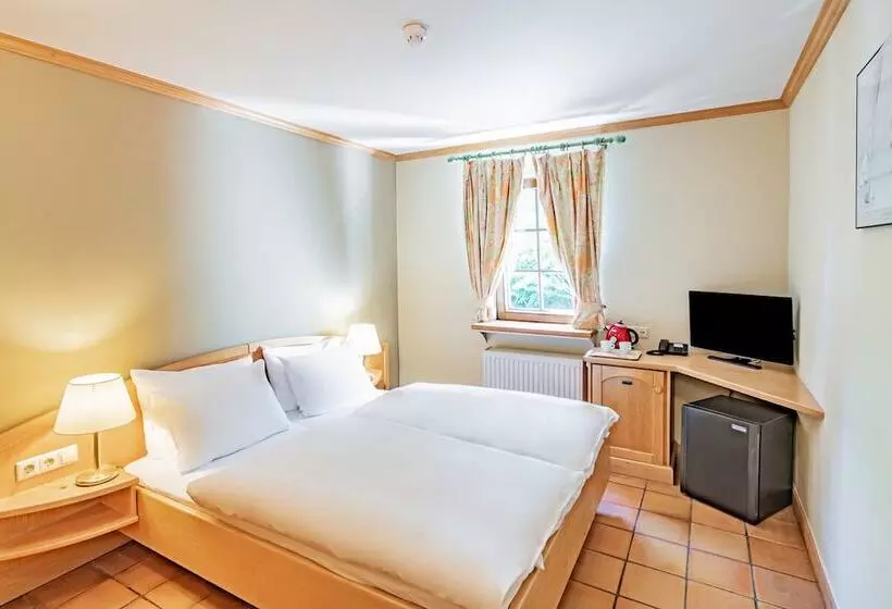 هتل Aux Tanneries De Wiltz