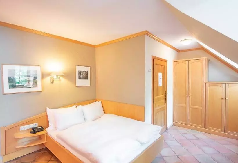 هتل Aux Tanneries De Wiltz