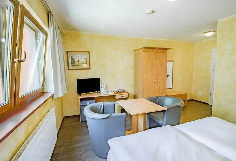 هتل Aux Tanneries De Wiltz