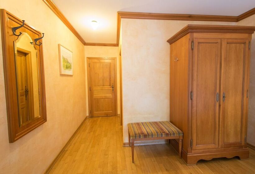 هتل Aux Tanneries De Wiltz