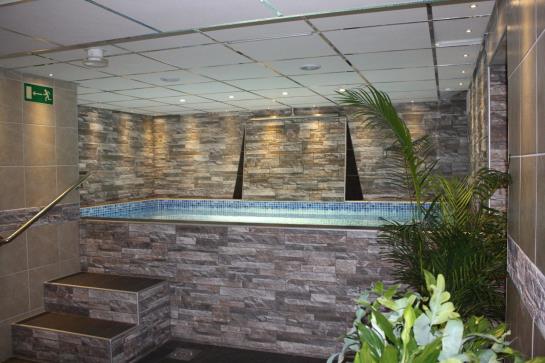 ホテル Buta Palats