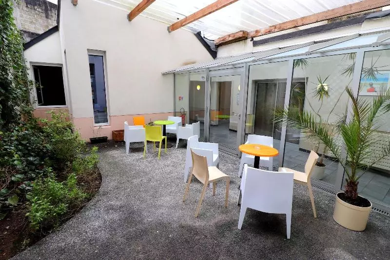 هتل De La Gare Brest