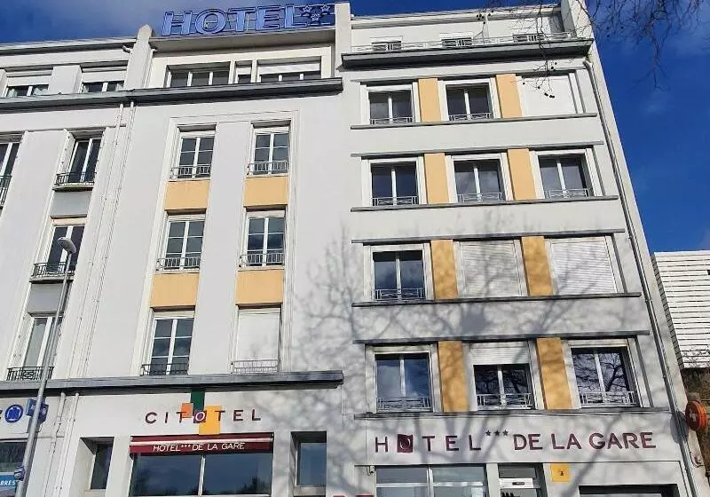 هتل De La Gare Brest