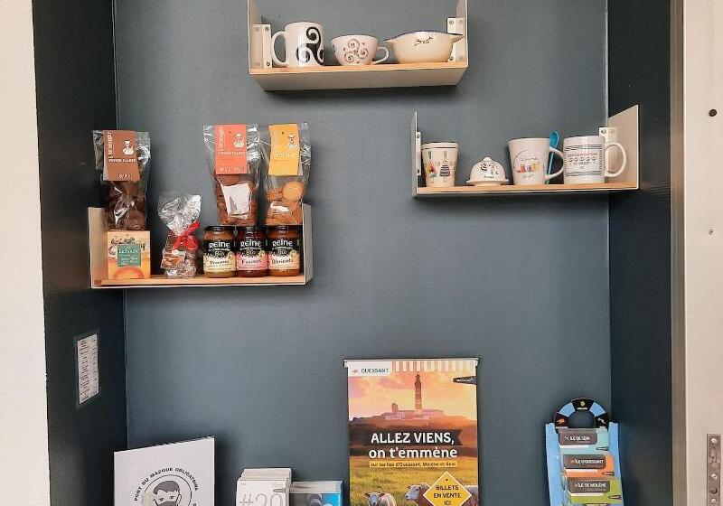 هتل De La Gare Brest