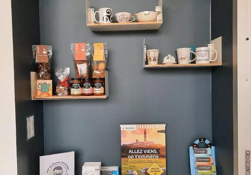 هتل De La Gare Brest