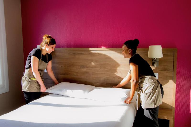 هتل De La Gare Brest