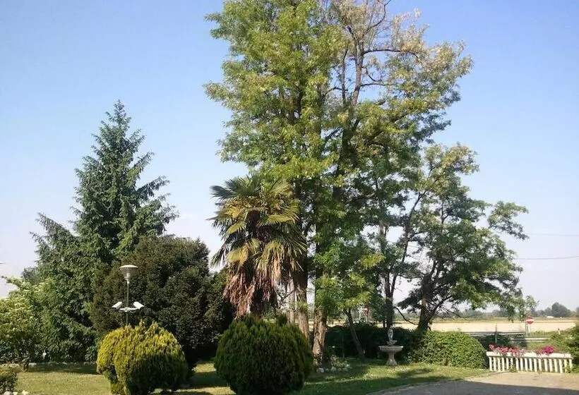 בית מלון כפרי Europa Milano