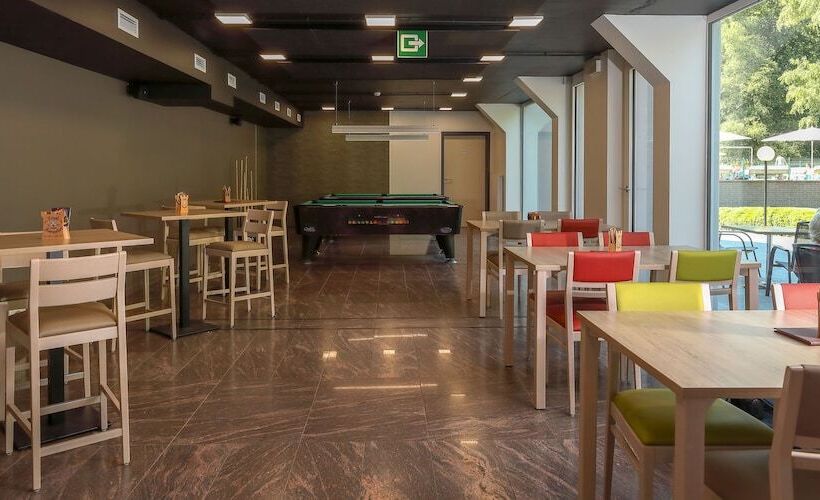 هتل Floreal La Roche En Ardenne