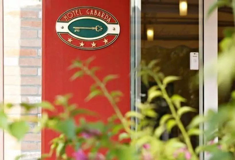 酒店 Gabarda