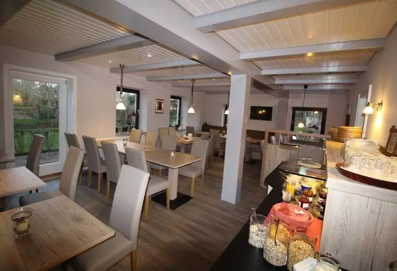 Отель Garni Zur Post