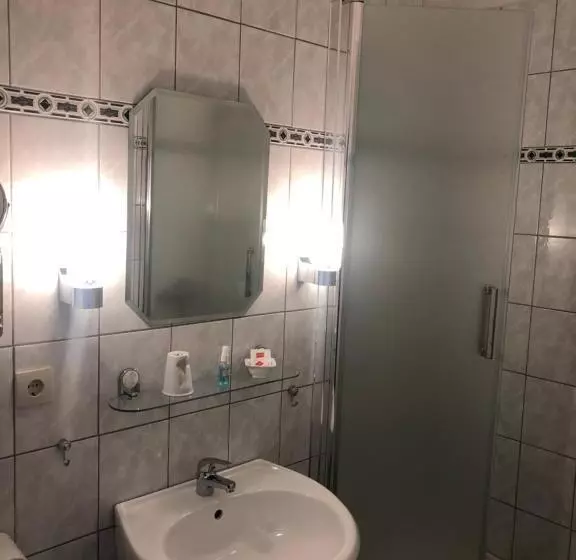 酒店 Haus Drei Tannen