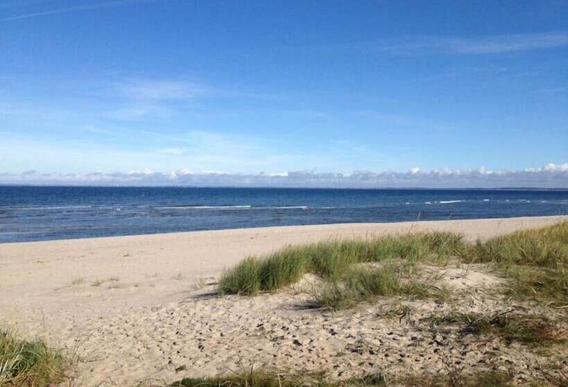 هتل Konventum Conference Center