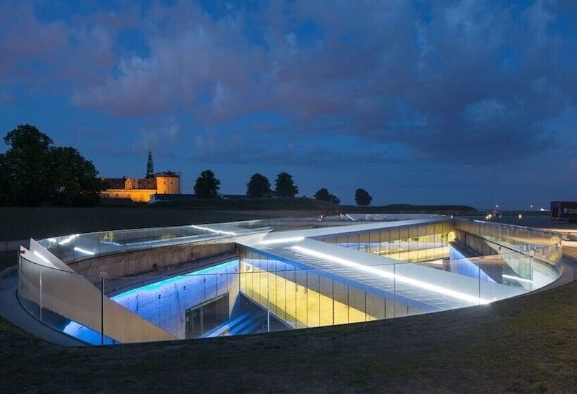 هتل Konventum Conference Center