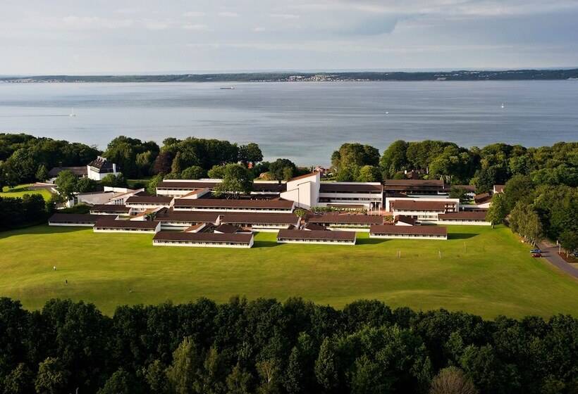 هتل Konventum Conference Center