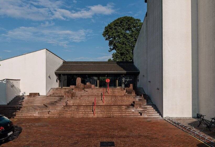 هتل Konventum Conference Center