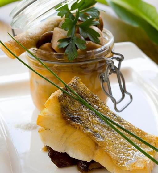 Logis Hotel Les Flots Bleus