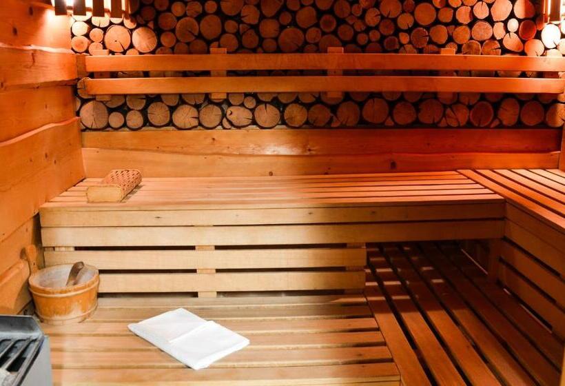 Hotel Liptovský Dvor