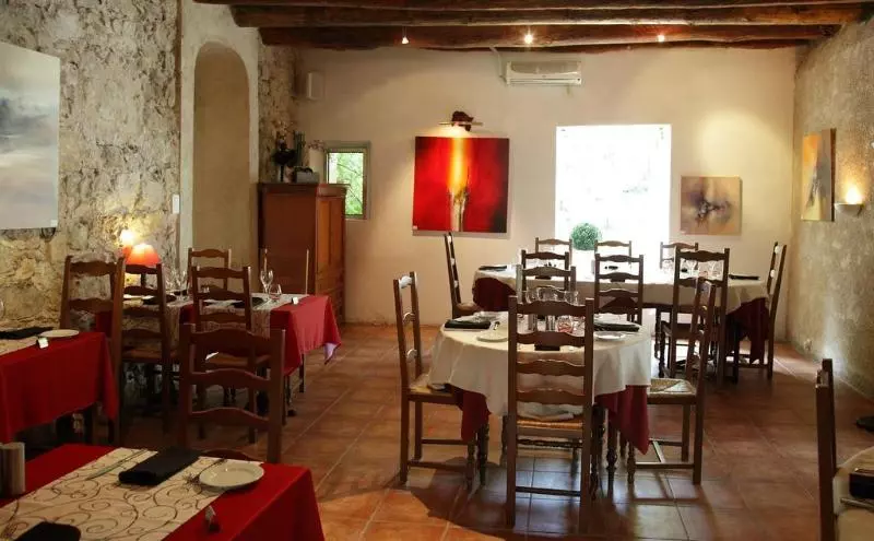 فندق Logis Hôtel & Spa Déjeunez Sous L Arbre