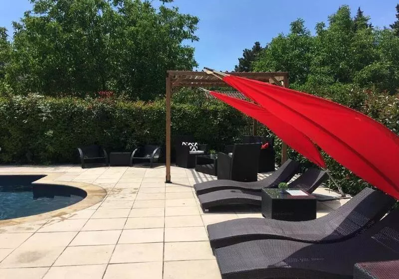 فندق Logis Hôtel & Spa Déjeunez Sous L Arbre