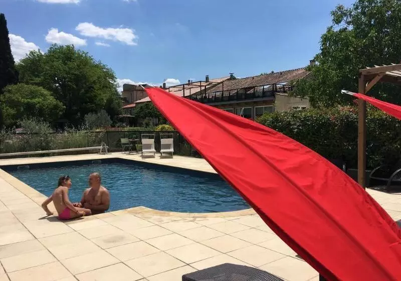 فندق Logis Hôtel & Spa Déjeunez Sous L Arbre