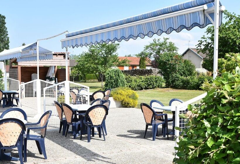 호텔 Logis Hôtel Restaurant La Vraine