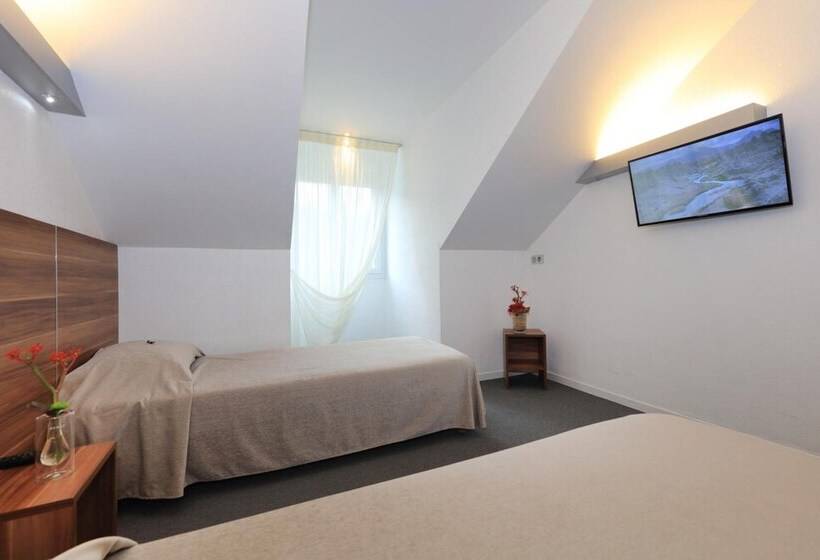 ホテル Logis Hôtel Restaurant L Europe