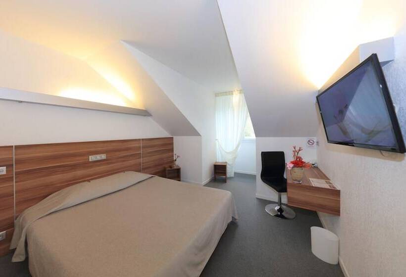 ホテル Logis Hôtel Restaurant L Europe