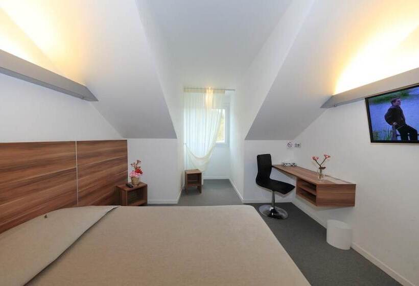 ホテル Logis Hôtel Restaurant L Europe