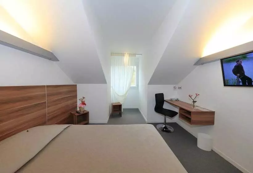 Отель Logis Hôtel Restaurant L Europe