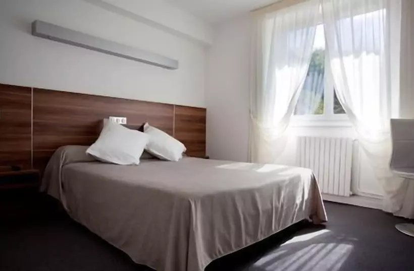 Отель Logis Hôtel Restaurant L Europe