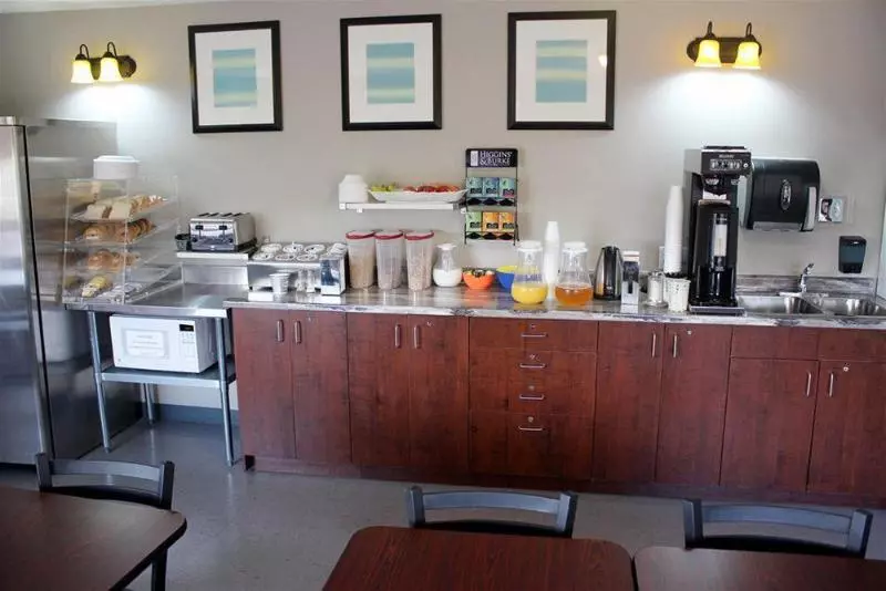 Hotelli Moonlight Inn And Suites Sudbury