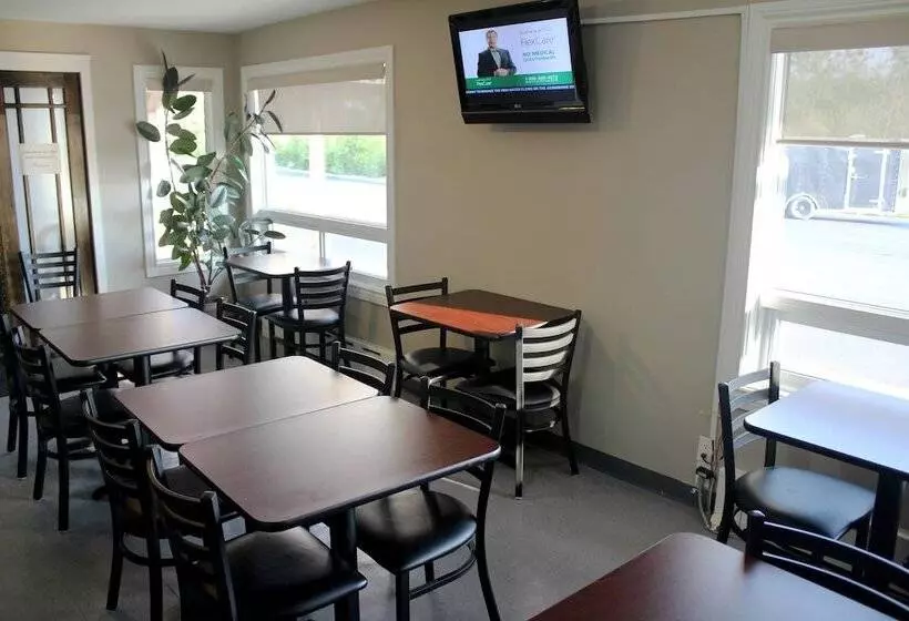 Hotelli Moonlight Inn And Suites Sudbury