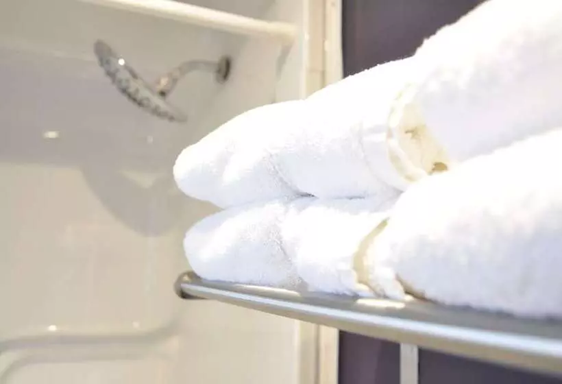 Hotelli Moonlight Inn And Suites Sudbury