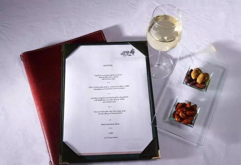 Отель The Princes House