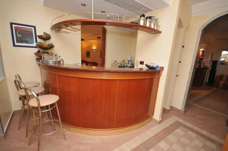 Hotelli Villa Fontana