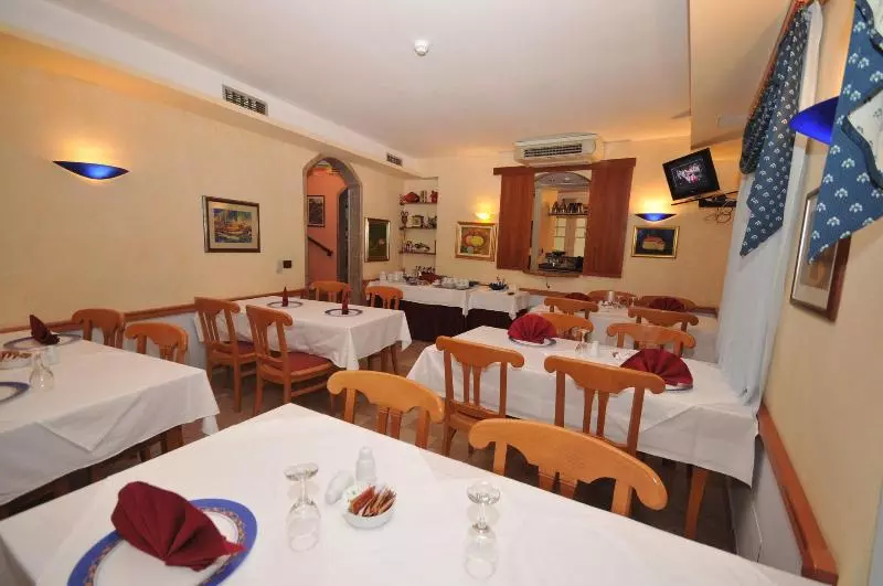 Hotelli Villa Fontana