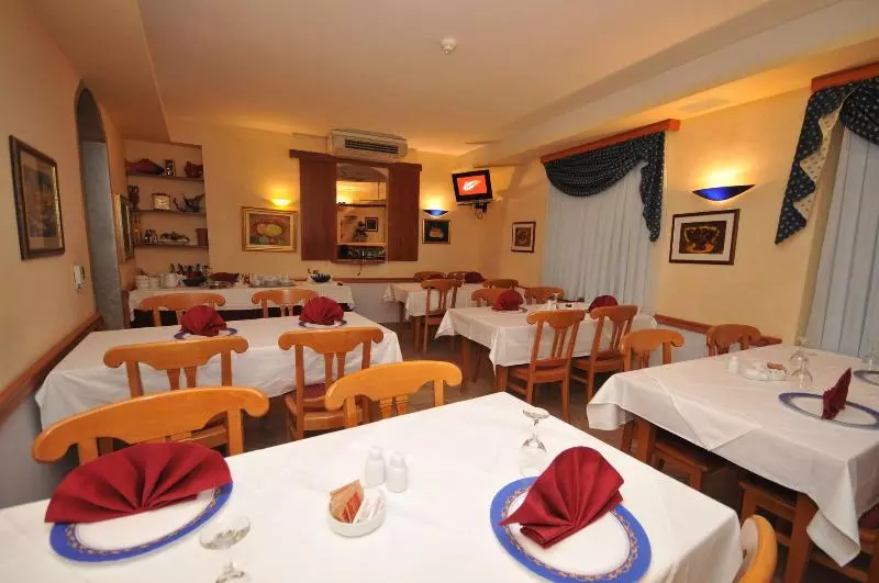 Hotelli Villa Fontana