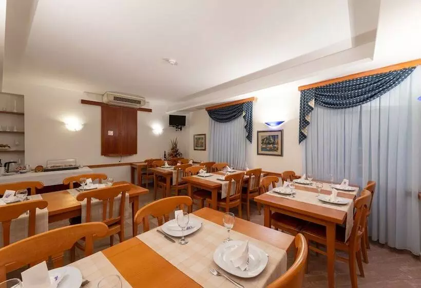 Hotelli Villa Fontana