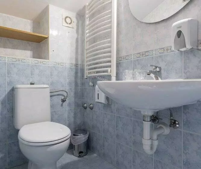 Hotelli Villa Fontana