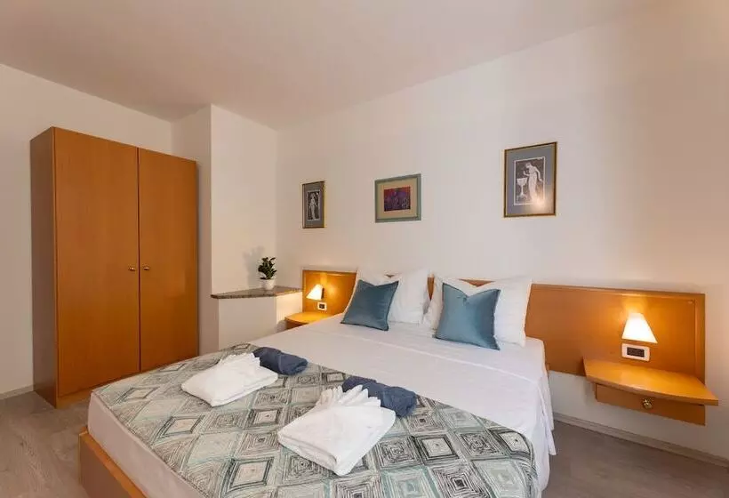 Hotelli Villa Fontana