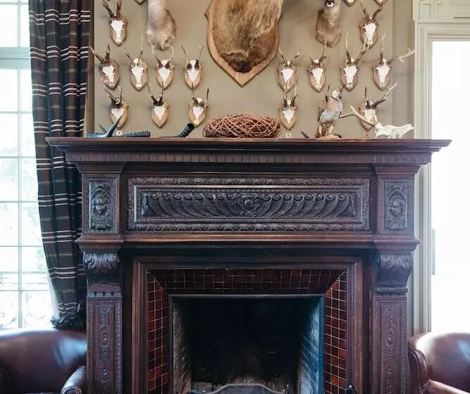 Chateau Hotel De Belmesnil