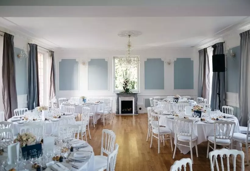 Chateau Hotel De Belmesnil