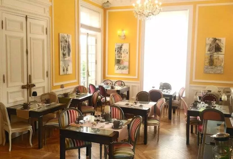 Chateau Hotel De Belmesnil