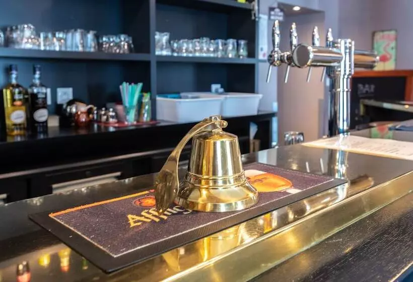 هتل Anne De Bretagne