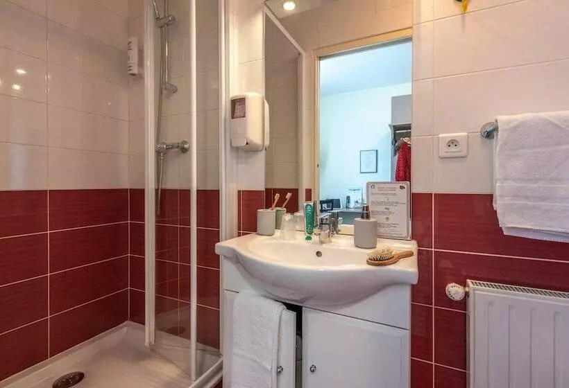 هتل Anne De Bretagne