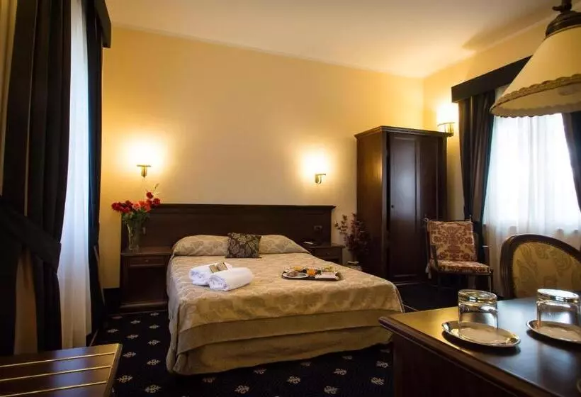 هتل Antica Stazione