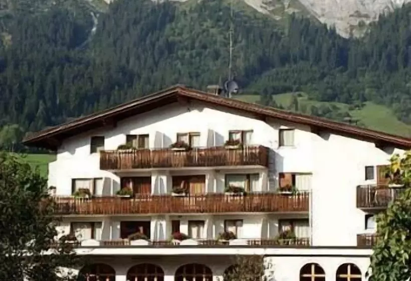 Szálloda Arena Lodge